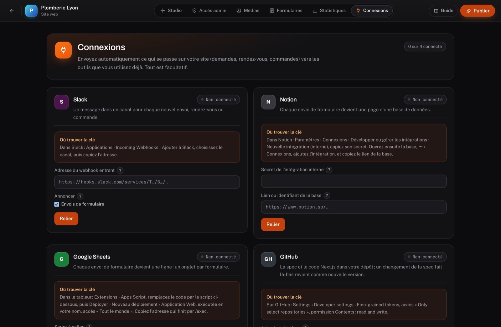 Écran Connexions de Plomberie Lyon : Slack, Notion, Google Sheets et GitHub, chacun avec l’endroit où trouver sa clé
